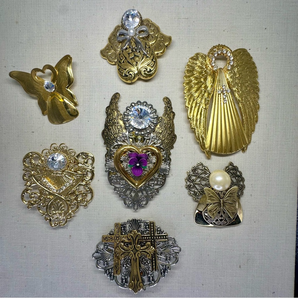 90’s Vintage Jane AOL SIGNED Gold-Tone Angel Pin & Brooch